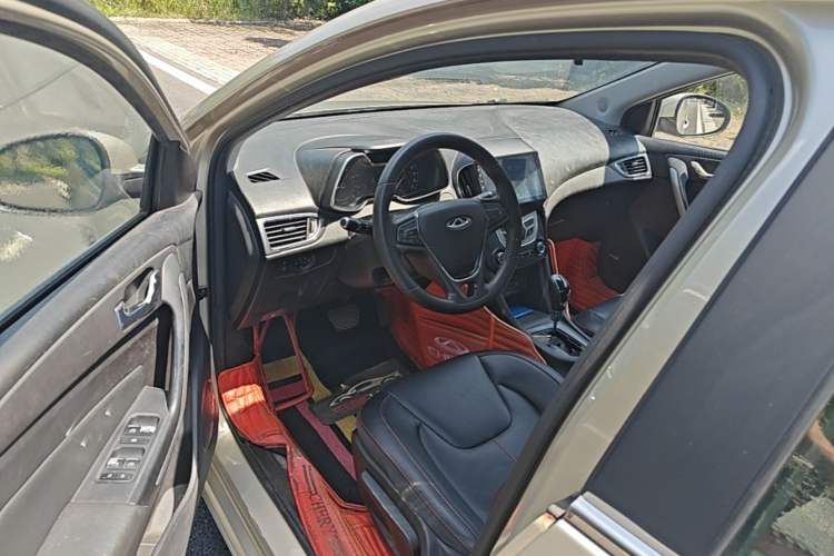 Used Chery Arrizo 5 2016 1.5L CVT Trendsetting Edition Driver Seat