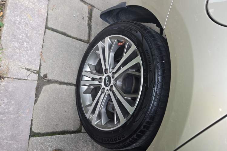 Used Chery Arrizo 5 2016 1.5L CVT Luxury Edition Exterior 5
