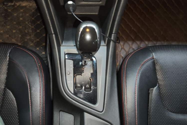 Used Chery Arrizo 5 2016 1.5L CVT Trendsetting Edition Gear Lever