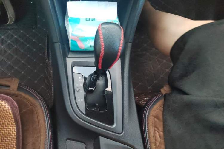 Used Chery Arrizo 5 2016 1.5L CVT Trendsetting Edition Gear Lever