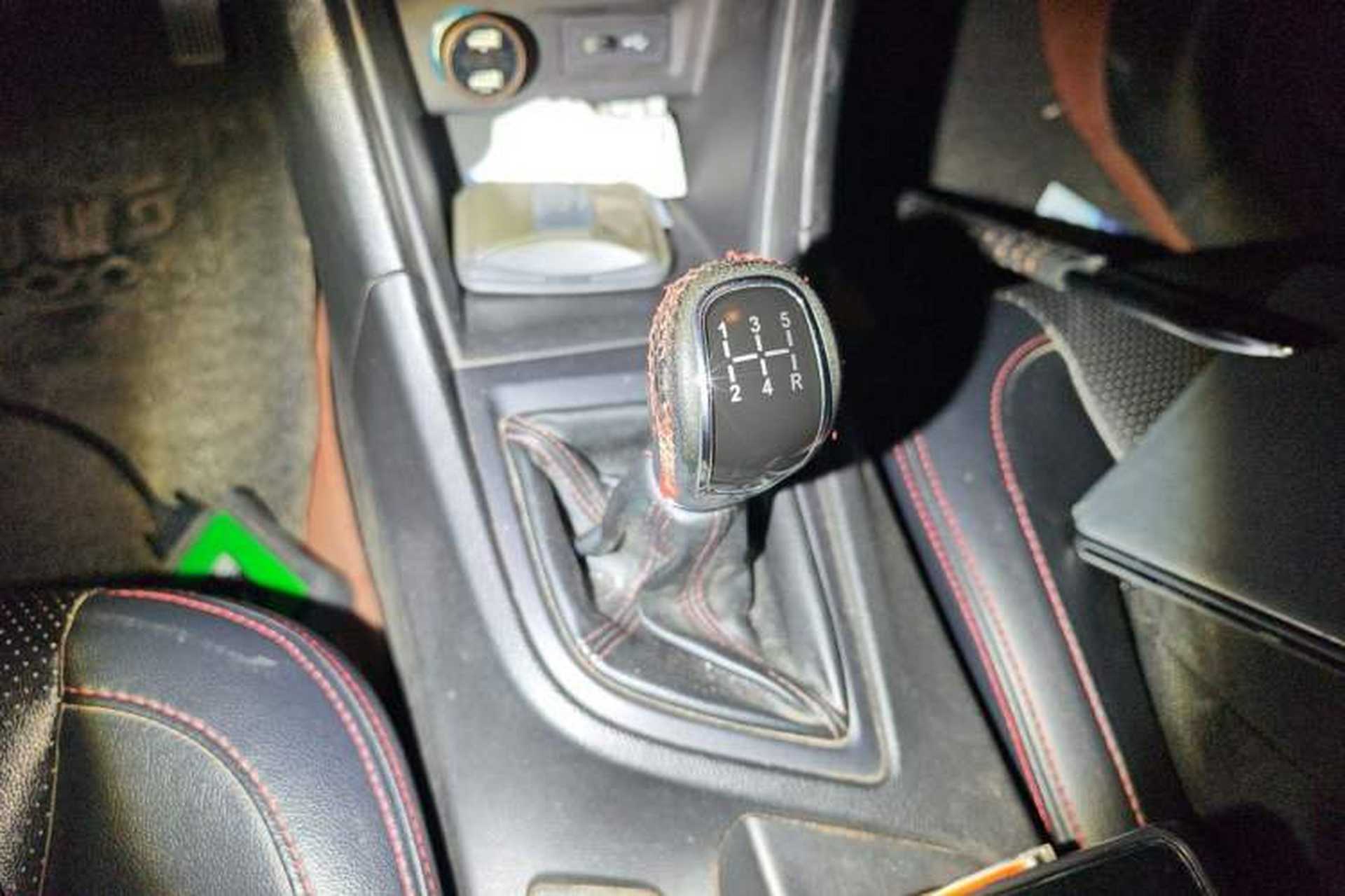 Used Chery Arrizo 5 2016 1.5L Manual Lingchao Edition Gear Lever