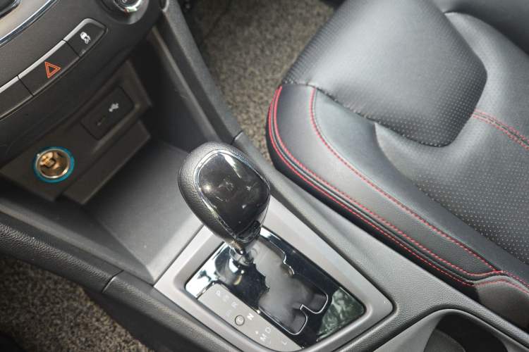 Used Chery Arrizo 5 2016 1.5L CVT Luxury Edition Gear Lever