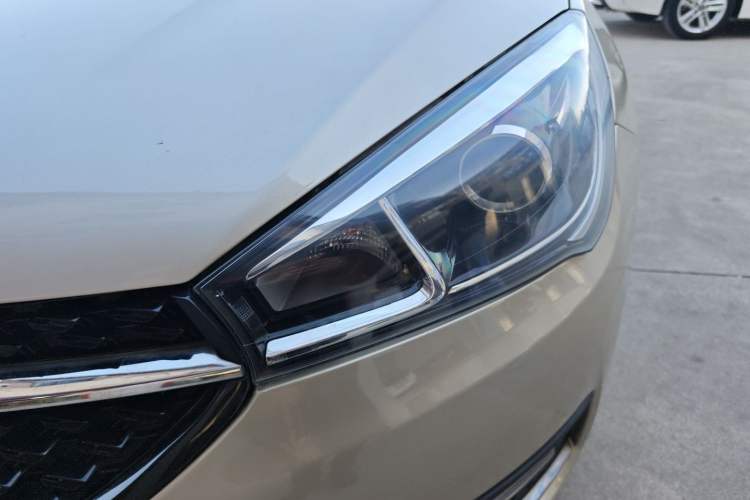 Used Chery Arrizo 5 2016 1.5L CVT Trendsetting Edition Left Front Headlight