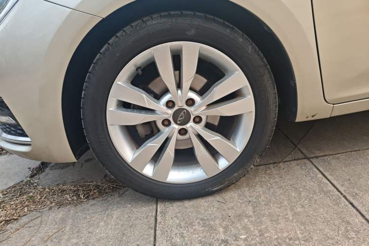 Used Chery Arrizo 5 2016 1.5L Manual Lingchao Edition Left Front Wheel Hub