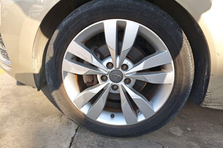 Used Chery Arrizo 5 2016 1.5L CVT Lingrui Edition Left Front Wheel Hub