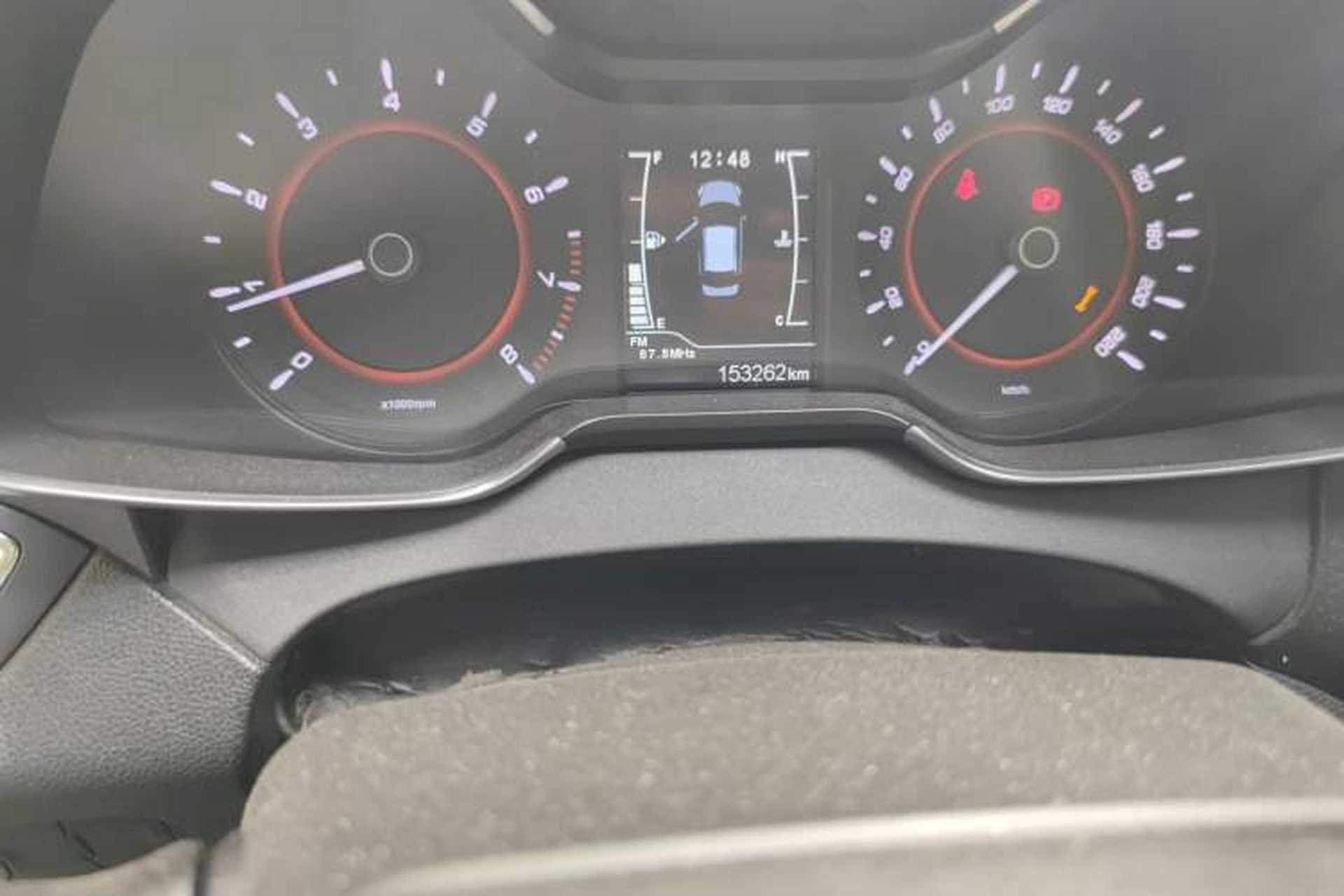 Used Chery Arrizo 5 2016 1.5L Manual Lingrui Edition Odometer Close Up