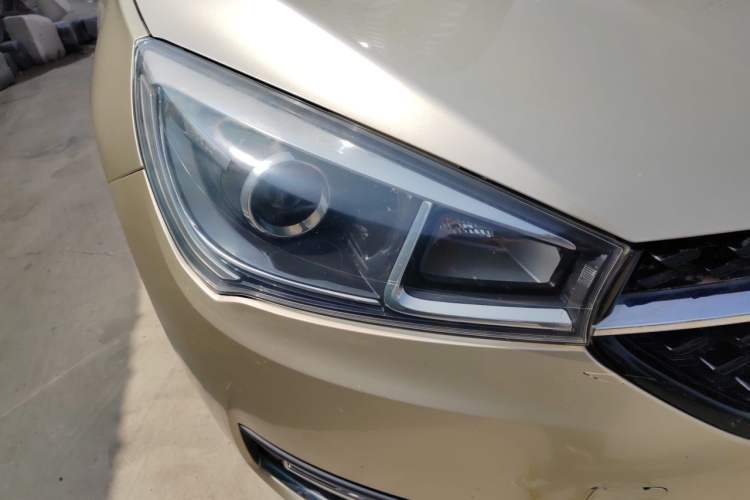 Used Chery Arrizo 5 2016 1.5L CVT Trendsetting Edition Right Front Headlight