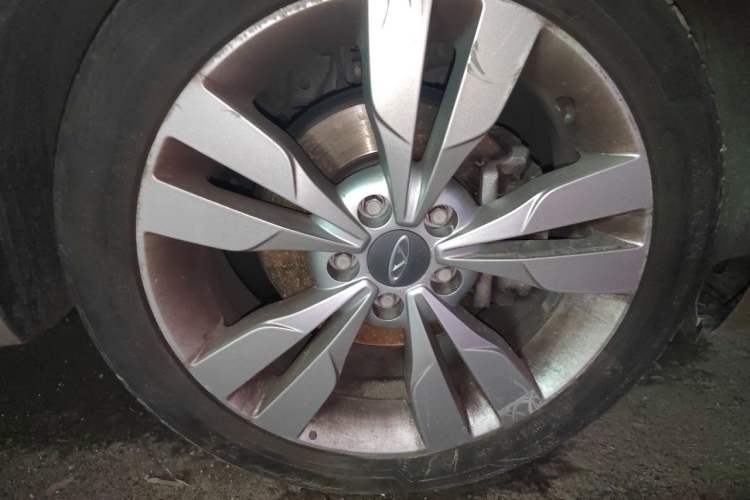 Used Chery Arrizo 5 2016 1.5L CVT Trendsetting Edition Right Front Wheel Hub