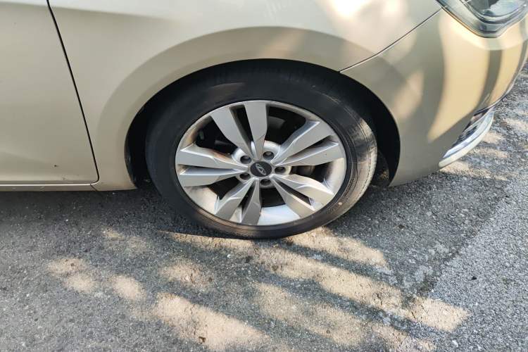 Used Chery Arrizo 5 2016 1.5L Manual Lingchao Edition Right Front Wheel Hub