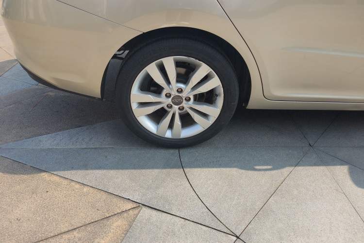 Used Chery Arrizo 5 2016 1.5L CVT Trendsetting Edition Right Rear Wheel Hub