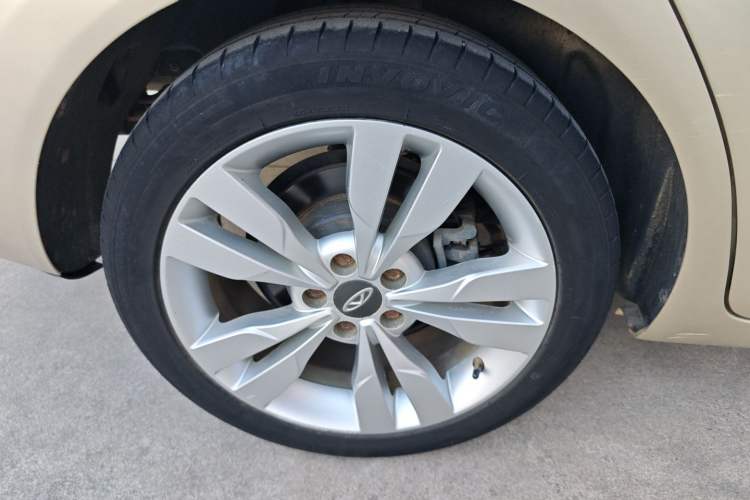 Used Chery Arrizo 5 2016 1.5L CVT Trendsetting Edition Right Rear Wheel Hub