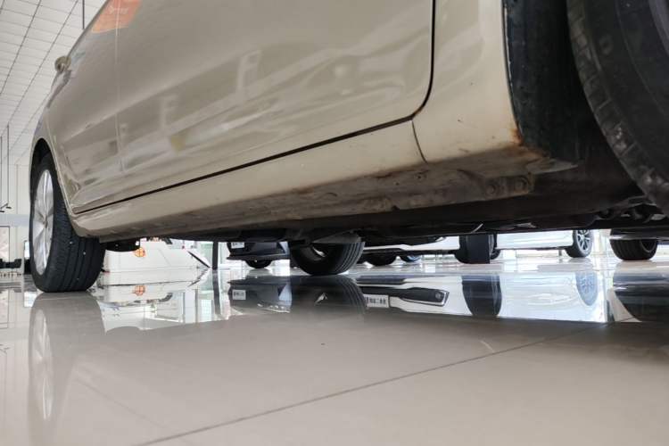 Used Chery Arrizo 5 2016 1.5L CVT Trendsetting Edition Right Side Sill