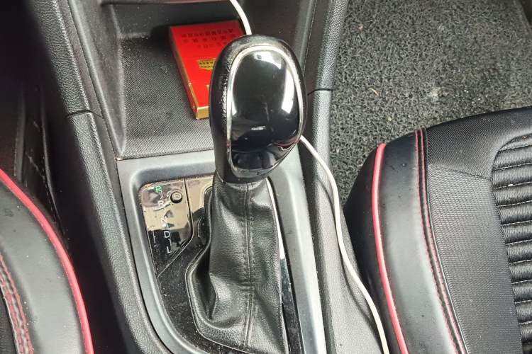 Used Chery Arrizo 5 2016 1.5L CVT Luxury Edition Gear Lever