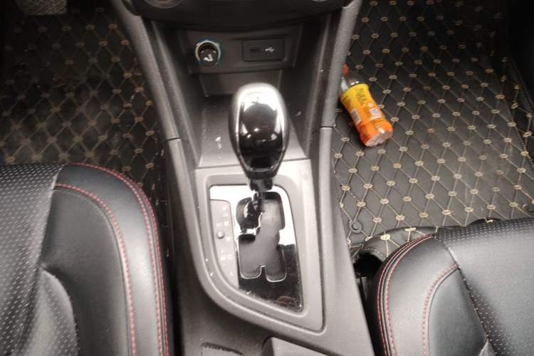 Used Chery Arrizo 5 2016 1.5L CVT Trendsetting Edition Gear Lever