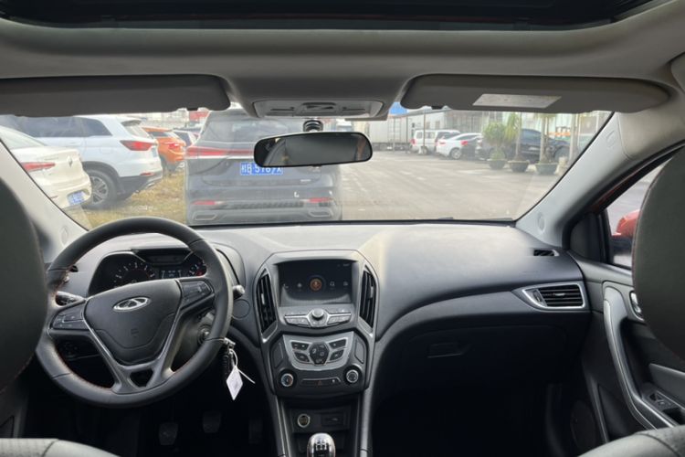 Used Chery Arrizo 5 2016 1.5L Manual Leading Version Interior 1