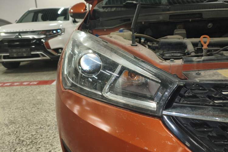 Used Chery Arrizo 5 2016 1.5L CVT Leading Edition Right Front Headlight