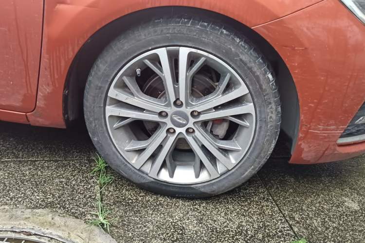 Used Chery Arrizo 5 2016 1.5L CVT Luxury Edition Right Front Wheel Hub