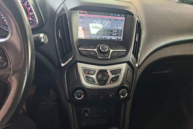 Used Chery Arrizo 5 2016 1.5L CVT Trendsetting Edition Audio And AC Panel