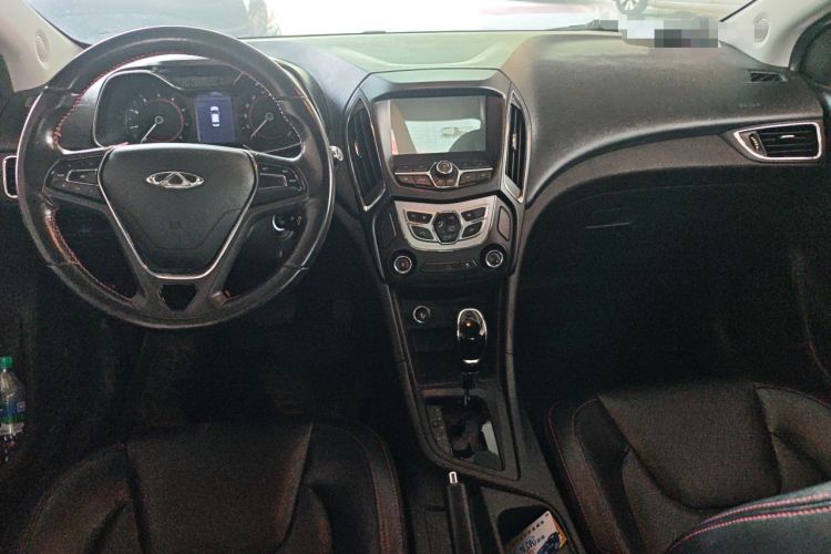 Used Chery Arrizo 5 2016 1.5L CVT Trendsetting Edition Center Console