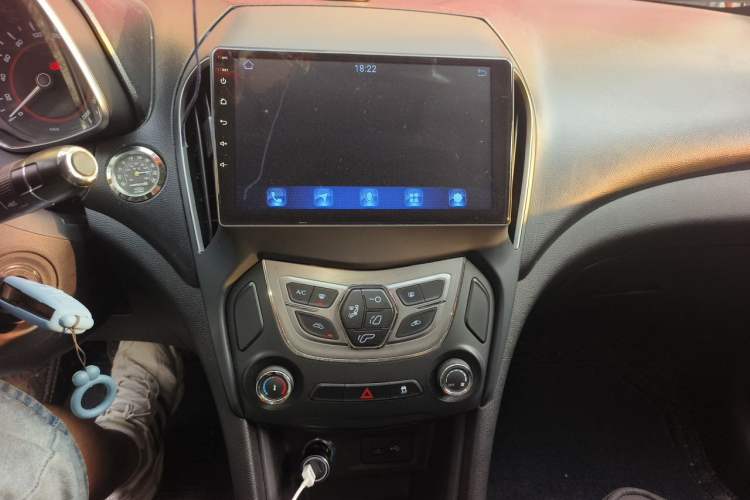 Used Chery Arrizo 5 2016 1.5L CVT Trendsetting Edition Audio And AC Panel