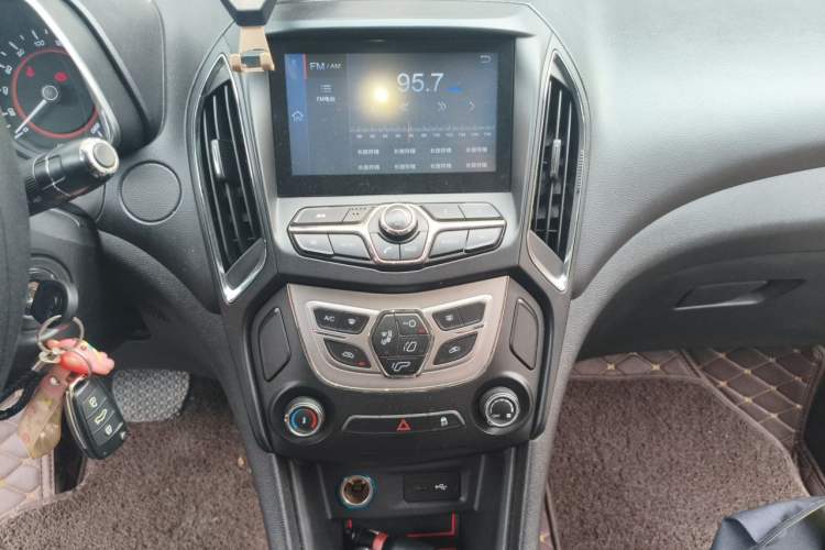 Used Chery Arrizo 5 2016 1.5L CVT Lingrui Edition Audio And AC Panel