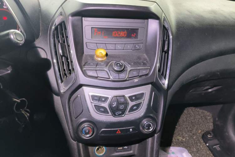 Used Chery Arrizo 5 2016 1.5L Manual Lingchao Edition Audio And AC Panel