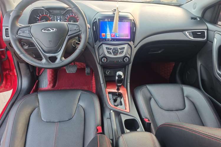 Used Chery Arrizo 5 2016 1.5L CVT Trendsetting Edition Center Console