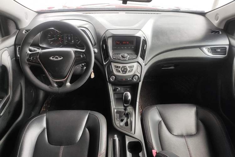 Used Chery Arrizo 5 2016 1.5L CVT Trendsetting Edition Center Console