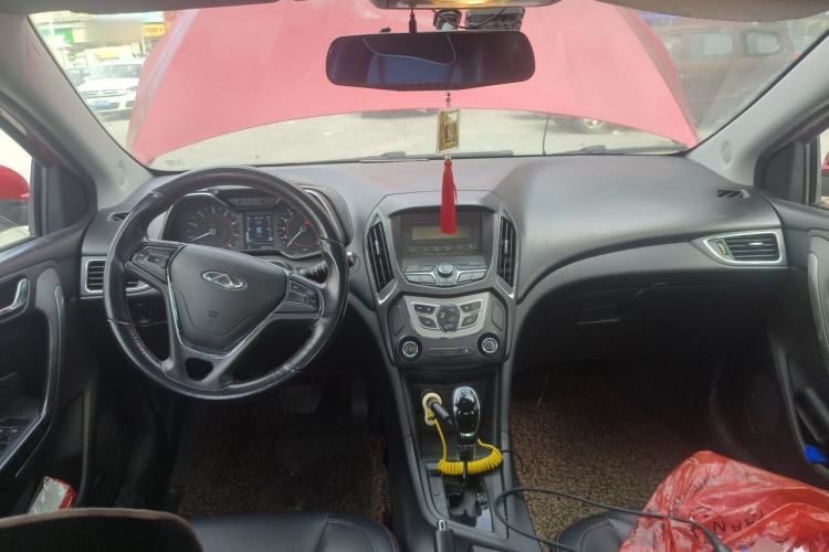 Used Chery Arrizo 5 2016 1.5L CVT Trendsetting Edition Center Console