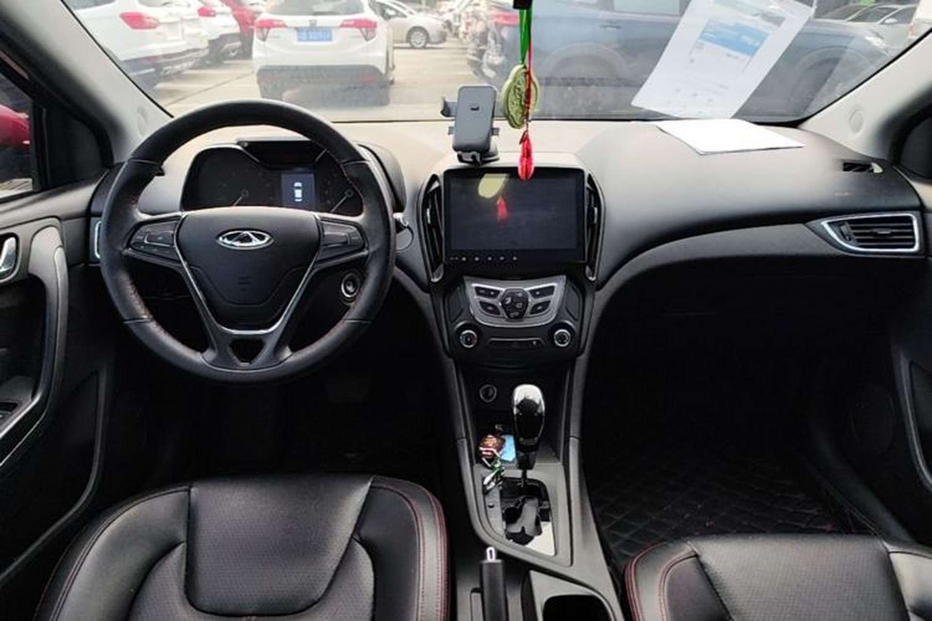 Used Chery Arrizo 5 2016 1.5L CVT Trendsetting Edition Center Console