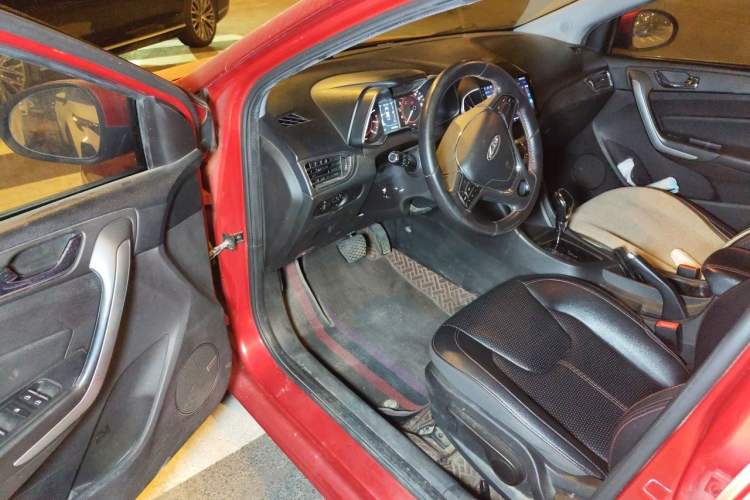 Used Chery Arrizo 5 2016 1.5L CVT Trendsetting Edition Driver Seat