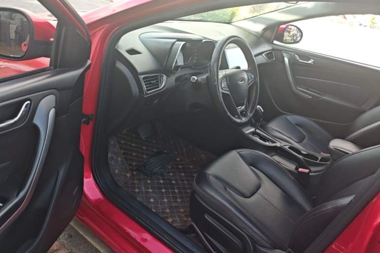 Used Chery Arrizo 5 2016 1.5L CVT Trendsetting Edition Driver Seat