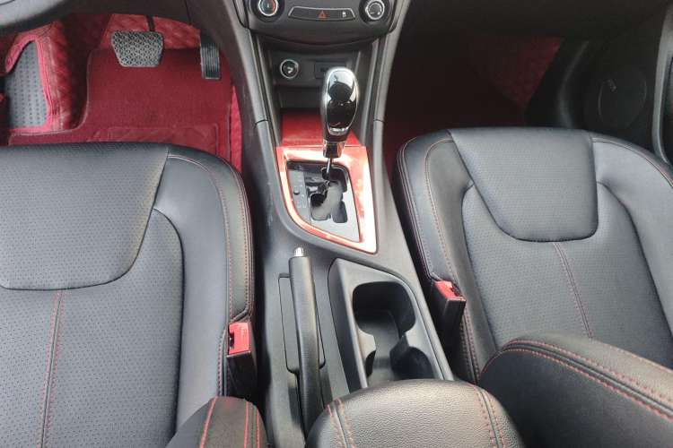 Used Chery Arrizo 5 2016 1.5L CVT Trendsetting Edition Gear Lever
