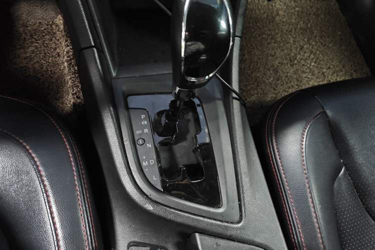 Used Chery Arrizo 5 2016 1.5L CVT Lingrui Edition Gear Lever