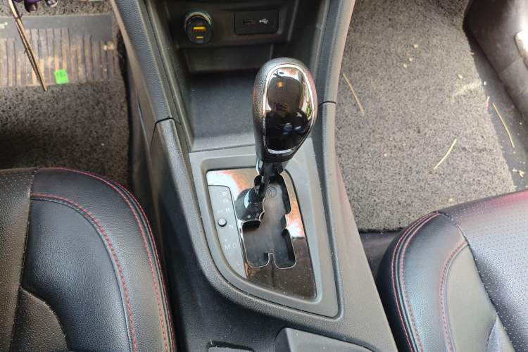 Used Chery Arrizo 5 2016 1.5L CVT Trendsetting Edition Gear Lever