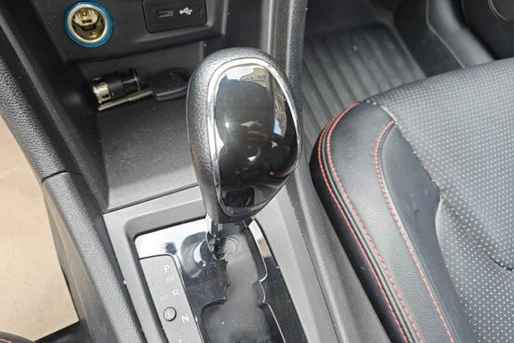 Used Chery Arrizo 5 2016 1.5L CVT Lingrui Edition Gear Lever