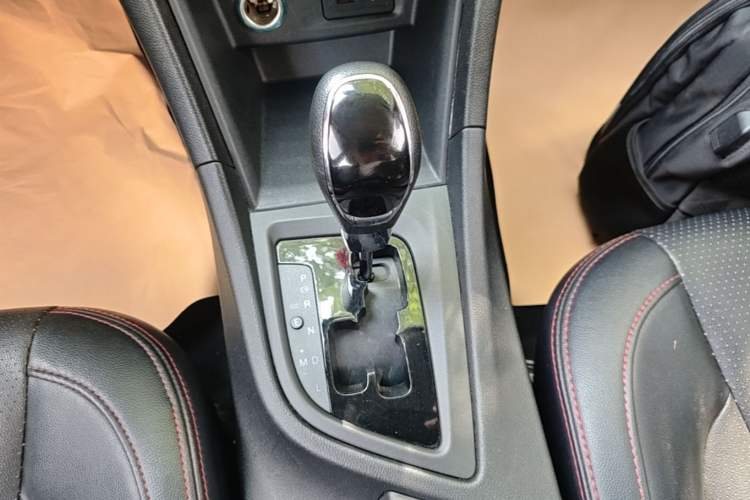 Used Chery Arrizo 5 2016 1.5L CVT Trendsetting Edition Gear Lever