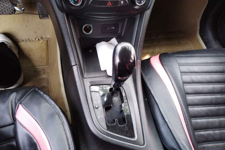 Used Chery Arrizo 5 2016 1.5L CVT Trendsetting Edition Gear Lever