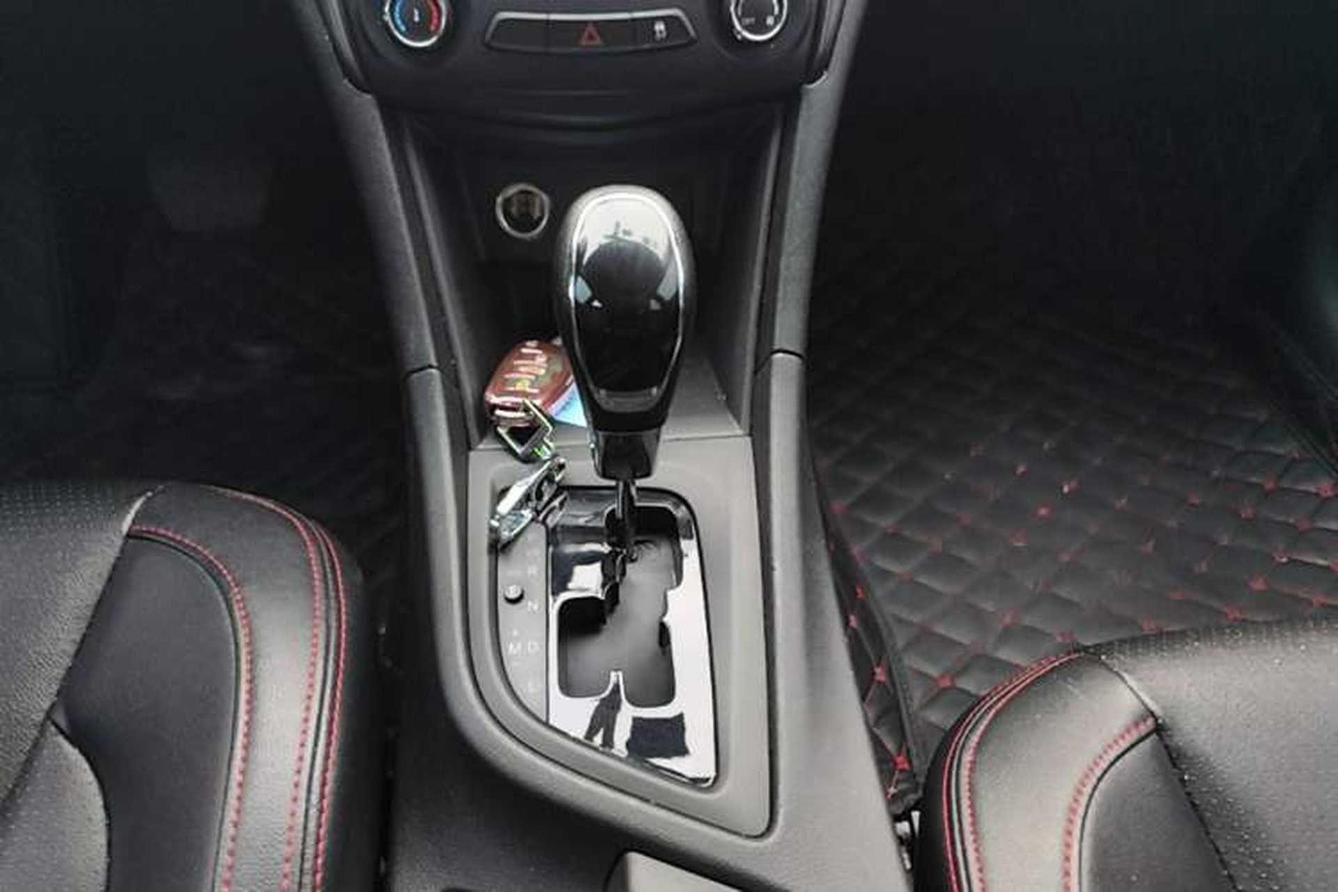 Used Chery Arrizo 5 2016 1.5L CVT Trendsetting Edition Gear Lever