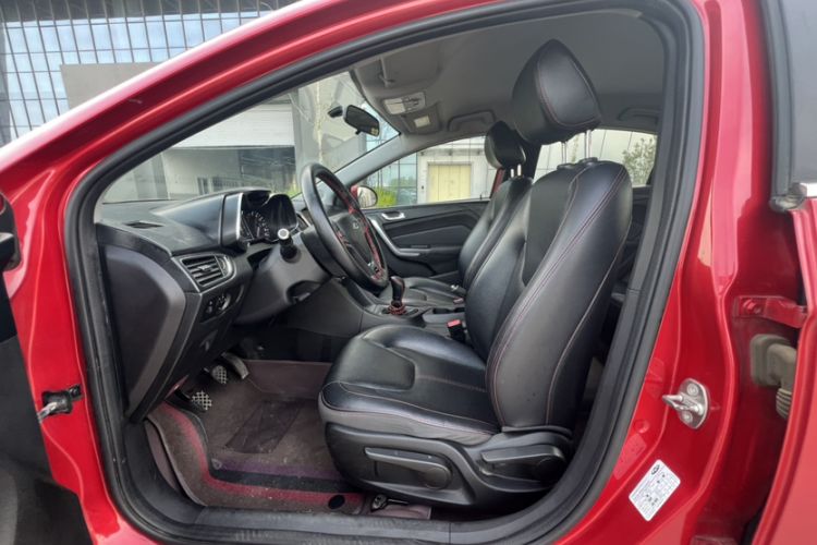 Used Chery Arrizo 5 2016 1.5L Manual Lingchao Edition Interior 3