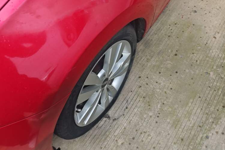 Used Chery Arrizo 5 2016 1.5L CVT Lingrui Edition Left Front Wheel Hub