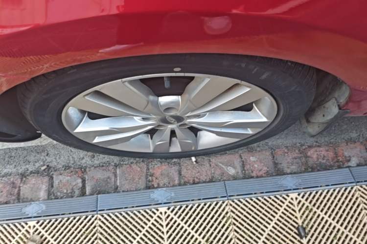 Used Chery Arrizo 5 2016 1.5L CVT Trendsetting Edition Left Front Wheel Hub
