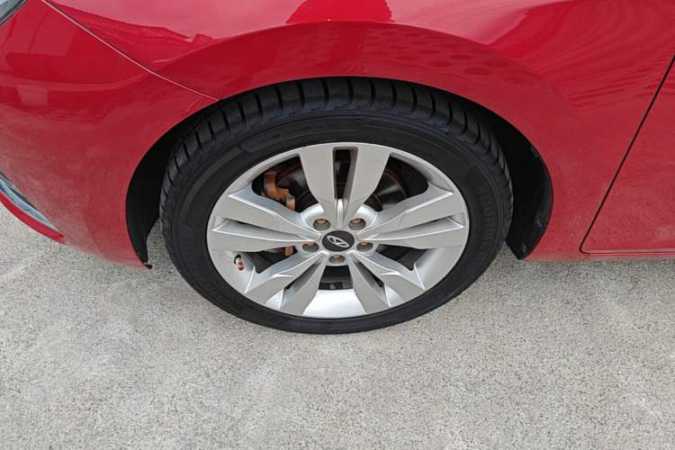 Used Chery Arrizo 5 2016 1.5L CVT Lingrui Edition Left Front Wheel Hub