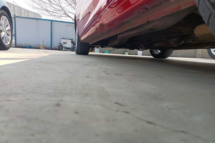 Used Chery Arrizo 5 2016 1.5L CVT Trendsetting Edition Left Side Sill