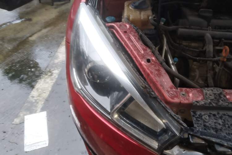 Used Chery Arrizo 5 2016 1.5L CVT Trendsetting Edition Right Front Headlight