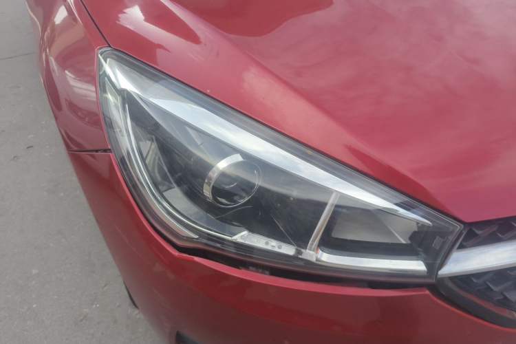 Used Chery Arrizo 5 2016 1.5L CVT Trendsetting Edition Right Front Headlight