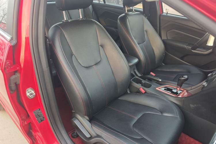 Used Chery Arrizo 5 2016 1.5L CVT Trendsetting Edition Right Front Seat