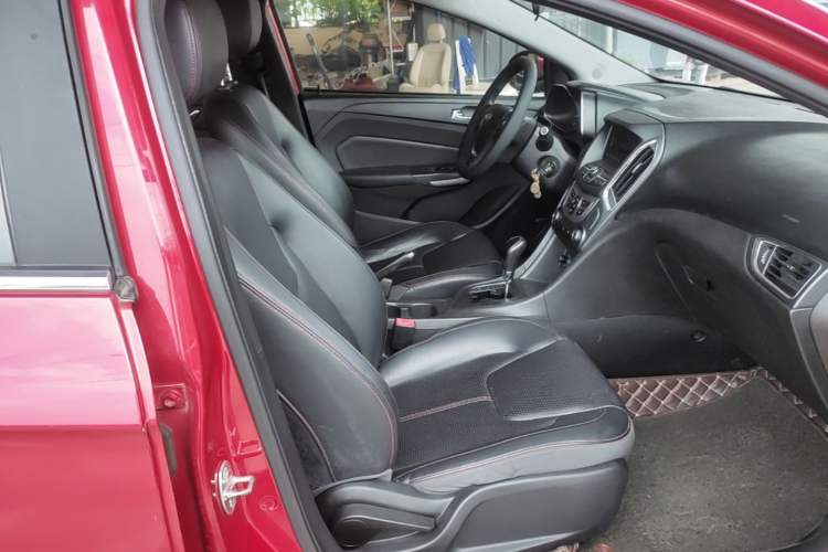 Used Chery Arrizo 5 2016 1.5L CVT Trendsetting Edition Right Front Seat