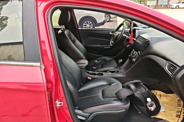 Used Chery Arrizo 5 2016 1.5L CVT Trendsetting Edition Right Front Seat