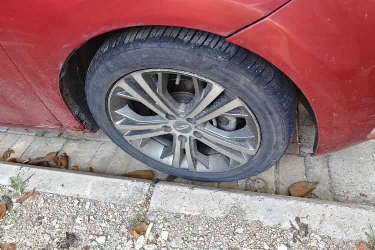 Used Chery Arrizo 5 2016 1.5L Manual Lingrui Edition Right Front Wheel Hub
